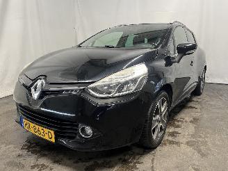 Vrakbiler auto Renault Clio Clio IV Estate/Grandtour (7R) Combi 5-drs 1.5 Energy dCi 90 FAP (K9K-6=
28(K9K-E6)) [66kW]  (11-2012/08-2021) 2015/11