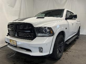 uszkodzony samochody osobowe RAM 1500 1500 Standard Cab (DS) Pick-up 5.7 Hemi V8 (EZH) [295kW]  (09-2012/12-=
2018) 2015/11