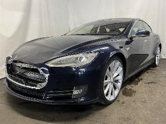 uszkodzony samochody osobowe Tesla Model S Model S Liftback 85 (L1S) [270kW]  (09-2012/02-2016) 2013/11