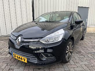 Avarii autoturisme Renault Clio Clio IV (5R) Hatchback 5-drs 1.2 TCE 16V GT EDC (H5F-412(H5F-G4)) [87k=
W]  (01-2016/08-2021) 2018/3