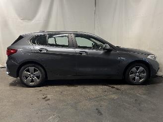BMW 1-serie 1 serie (F40) Hatchback 116d 1.5 12V TwinPower (B37-C15A) [85kW]  (07-=
2019/...) picture 7