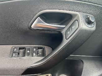 Volkswagen Polo Polo V (6R) Hatchback 1.2 TDI 12V BlueMotion (CFWA(Euro 5)) [55kW]  (1=
0-2009/05-2014) picture 22