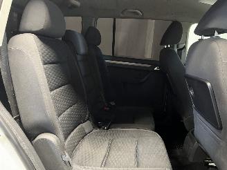 Volkswagen Touran Touran (1T3) MPV 2.0 TDI 16V 140 (CFHC) [103kW]  (05-2010/05-2015) picture 14