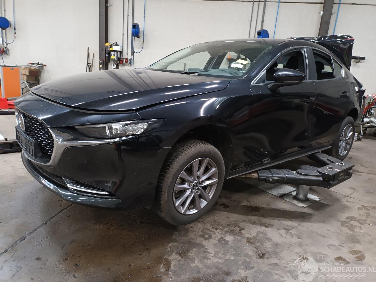 Mazda  3 (BP) Sedan 2.0 SkyActiv-X 180 M Hybrid 16V (HFY1) [132kW]  (06-2019/=
=2E..)