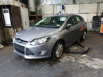 Uttjänta bilar auto Ford Focus Focus 3 Hatchback 1.0 Ti-VCT EcoBoost 12V 100 (M2DA(Euro 5)) [74kW]  (=
02-2012/05-2018) 2012/6
