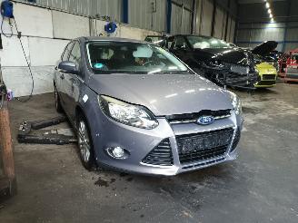 Ford Focus Focus 3 Hatchback 1.0 Ti-VCT EcoBoost 12V 100 (M2DA(Euro 5)) [74kW]  (=
02-2012/05-2018) picture 2