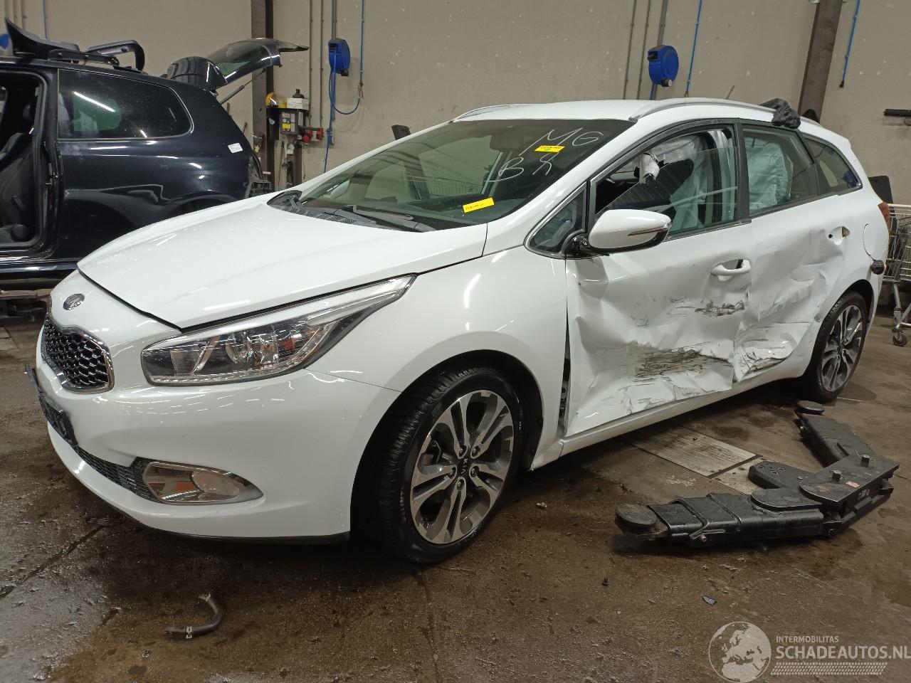 Kia Cee d Cee'd Sportswagon (JDC5) Combi 1.6 GDI 16V (G4FD) [99kW]  (09-2012/12-=
2018)
