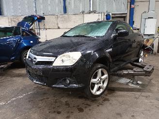 Uttjänta bilar auto Opel Tigra Tigra Twin Top Cabrio 1.8 16V (Z18XE(Euro 4)) [92kW]  (06-2004/12-2010=
) 2005/3