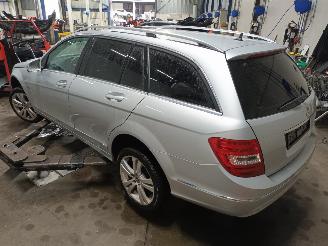 Mercedes C-klasse C Estate (S204) Combi 2.2 C-200 CDI 16V BlueEFFICIENCY (OM651.913) [10=
0kW]  (08-2010/...) picture 4