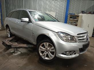 Mercedes C-klasse C Estate (S204) Combi 2.2 C-200 CDI 16V BlueEFFICIENCY (OM651.913) [10=
0kW]  (08-2010/...) picture 2