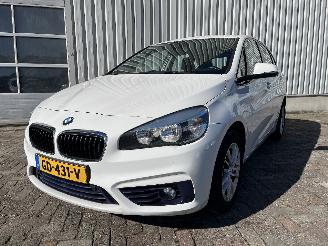 Vaurioauto  passenger cars BMW 2-serie 2 serie Active Tourer (F45) MPV 218i 1.5 TwinPower Turbo 12V (B38-A15A=
) [100kW]  (07-2014/10-2021) 2015/4