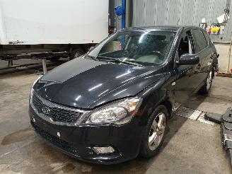 Sloopauto Kia Cee d Cee'd (EDB5) Hatchback 5-drs 1.4 CVVT 16V (G4FA) [66kW]  (08-2009/12-2=
012) 2010/4