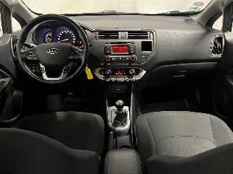 Kia Rio Rio III (UB) Hatchback 1.2 CVVT 16V (G4LA5) [63kW]  (09-2011/12-2017) picture 11