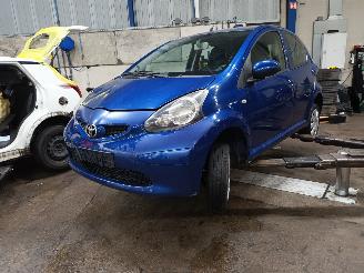 disassembly passenger cars Toyota Aygo Aygo (B10) Hatchback 1.0 12V VVT-i (1KR-FE) [50kW]  (07-2005/05-2014) 2008/5
