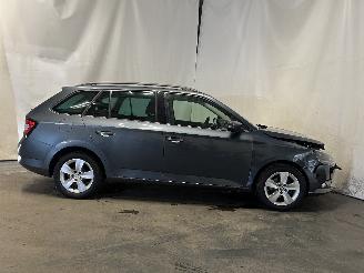 Skoda Fabia Fabia III Combi (NJ5) Combi 5-drs 1.4 TDI 16V 75 (CUSA(Euro 6)) [55kW]=
  (05-2015/12-2022) picture 7
