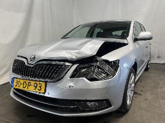 Avarii autoturisme Skoda Superb Superb (3TAA) Hatchback 1.4 TSI 16V (CAXC) [92kW]  (07-2008/05-2015) 2014/8