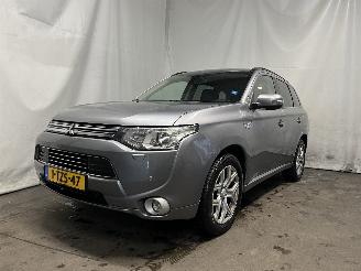 Vaurioauto  passenger cars Mitsubishi Outlander Outlander (GF/GG) SUV 2.0 16V PHEV 4x4 (S61) [147kW]  (01-2014/12-2021=
) 2014/6