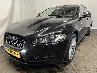 Unfallwagen Jaguar XF XF Sportbrake Combi 2.2 D 16V (224DT(DW12C)) [120kW]  (09-2012/04-2014=
) 2014/9
