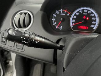 Suzuki Swift Swift (ZA/ZC/ZD1/2/3/9) Hatchback 1.3 VVT 16V (M13A VVT) [68kW]  (02-2=
005/06-2012) picture 22