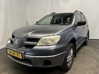 Sloopauto Mitsubishi Outlander Outlander (CU) SUV 2.0 16V 4x2 (4G63(DOHC 16V)) [100kW]  (05-2003/10-2=
006) 2006/2