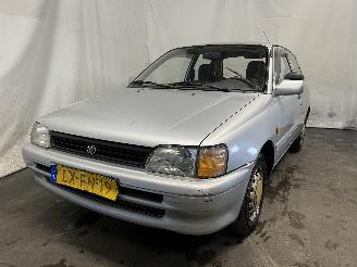 Coche accidentado Toyota Starlet Starlet (EP8/NP8) Hatchback 1.3 Friend,XLi 12V (2E-ELU) [55kW]  (12-19=
89/03-1996) 1995/9