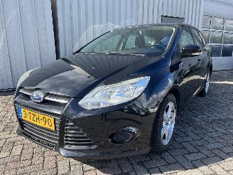 Unfallwagen Ford Focus Focus 3 Wagon Combi 1.6 TDCi ECOnetic (NGDB) [77kW]  (05-2012/05-2018)= 2014/6