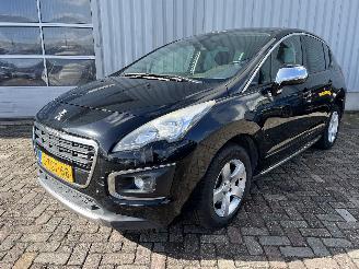 Unfallwagen Peugeot 3008 3008 I (0U/HU) MPV 2.0 HYbrid4 16V (DW10CTED4(RHC)) [147kW]  (02-2011/=
08-2016) 2014/2