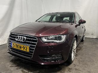 krockskadad bil auto Audi A3 A3 Sportback (8VA/8VF) Hatchback 5-drs 1.4 TFSI 16V (CXSA(Euro 5)) [90=
kW]  (09-2012/10-2020) 2014/3