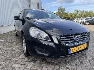 Volvo V-60 V60 I (FW/GW) Combi 1.6 T4 16V Flexifuel (B4164T2) [132kW]  (04-2011/1=
2-2015) picture 5