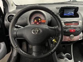 Toyota Aygo Aygo (B10) Hatchback 1.0 12V VVT-i (1KR-FE) [50kW]  (07-2005/05-2014) picture 22