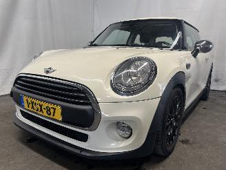 uszkodzony samochody osobowe Mini Mini Mini (F56) Hatchback 3-drs 1.2 12V One (B38A12A) [75kW]  (04-2014/10-2=
017) 2014/11