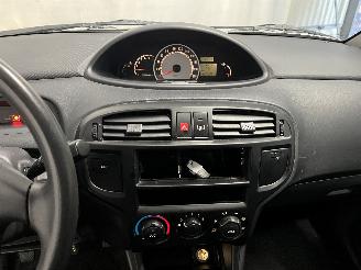 Hyundai Matrix Matrix Hatchback 1.6 16V (G4ED) [76kW]  (06-2001/04-2010) picture 17