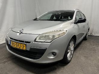 Avarii autoturisme Renault Mégane Megane III Grandtour (KZ) Combi 5-drs 1.4 16V TCe 130 (H4J-700(H4J-A7)=
) [96kW]  (05-2009/02-2016) 2011/9