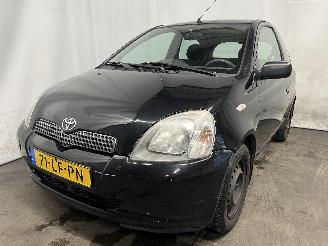 Vaurioauto  passenger cars Toyota Yaris Yaris (P1) Hatchback 1.3 16V VVT-i (2SZFE) [64kW]  (04-2002/09-2005) 2002/12