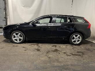 Volvo V-60 V60 I (FW/GW) Combi 2.0 D3 20V (D5204T3) [120kW]  (07-2010/12-2014) picture 4