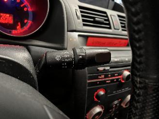 Mazda 3 3 (BK12) Sedan 2.0i 16V (LFN7) [110kW]  (10-2003/12-2009) picture 25