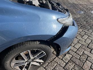 Toyota Auris Auris (E18) Hatchback 5-drs 1.8 16V Hybrid (2ZRFXE) [100kW]  (10-2012/=
03-2019) picture 18