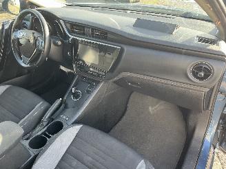Toyota Auris Auris (E18) Hatchback 5-drs 1.8 16V Hybrid (2ZRFXE) [100kW]  (10-2012/=
03-2019) picture 28