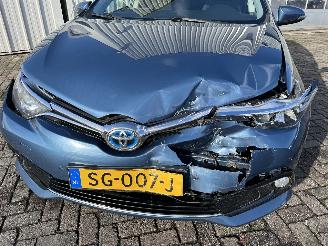 Toyota Auris Auris (E18) Hatchback 5-drs 1.8 16V Hybrid (2ZRFXE) [100kW]  (10-2012/=
03-2019) picture 12