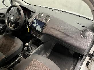 Seat Ibiza Ibiza IV (6J5) Hatchback 5-drs 1.2 12V (CGPB) [44kW]  (07-2009/05-2015=
) picture 12