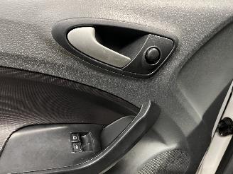 Seat Ibiza Ibiza IV (6J5) Hatchback 5-drs 1.2 12V (CGPB) [44kW]  (07-2009/05-2015=
) picture 22