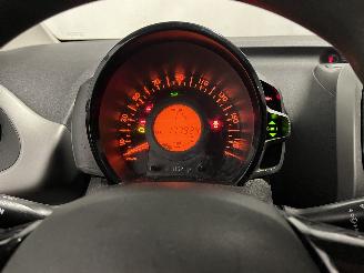 Citroën C1 C1 Hatchback 1.0 Vti 68 12V (1KR-FE(CFB)) [51kW]  (04-2014/04-2018) picture 28