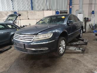 Vrakbiler auto Volkswagen Phaeton Phaeton (3D) Sedan 3.0 V6 TDI 24V 4Motion (CEXA) [176kW]  (06-2008/03-=
2016) 2010/4