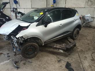 Vrakbiler auto Renault Captur Captur I (2R) SUV 0.9 Energy TCE 12V (H4B-B4) [66kW]  (03-2015/...) 2012