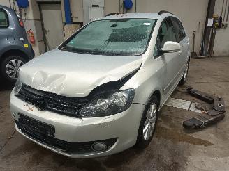 Vrakbiler auto Volkswagen Golf Golf Plus (5M1/1KP) MPV 1.2 TSI BlueMOTION (CBZB) [77kW]  (11-2009/12-=
2013) 2011/1