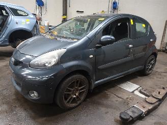 Uttjänta bilar auto Toyota Aygo Aygo (B10) Hatchback 1.0 12V VVT-i (1KR-FE) [50kW]  (07-2005/05-2014) 2010/6