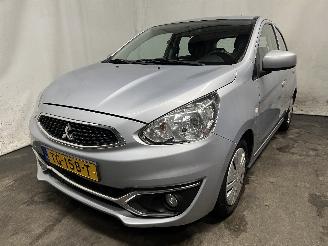 uszkodzony samochody osobowe Mitsubishi Space-star Space Star (A0) Hatchback 1.0 12V (3A90(Euro 5)) [52kW]  (05-2012/...)= 2018/7