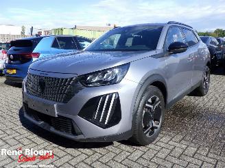 krockskadad bil auto Peugeot 2008 1.2 PureTech 100 Navi 2024/6