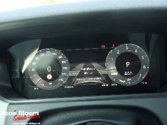 Land Rover Range Rover Velar 2.0 P400e SE picture 16
