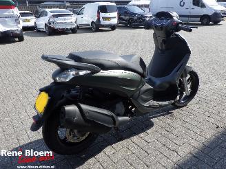Piaggio Beverly 350 S picture 8